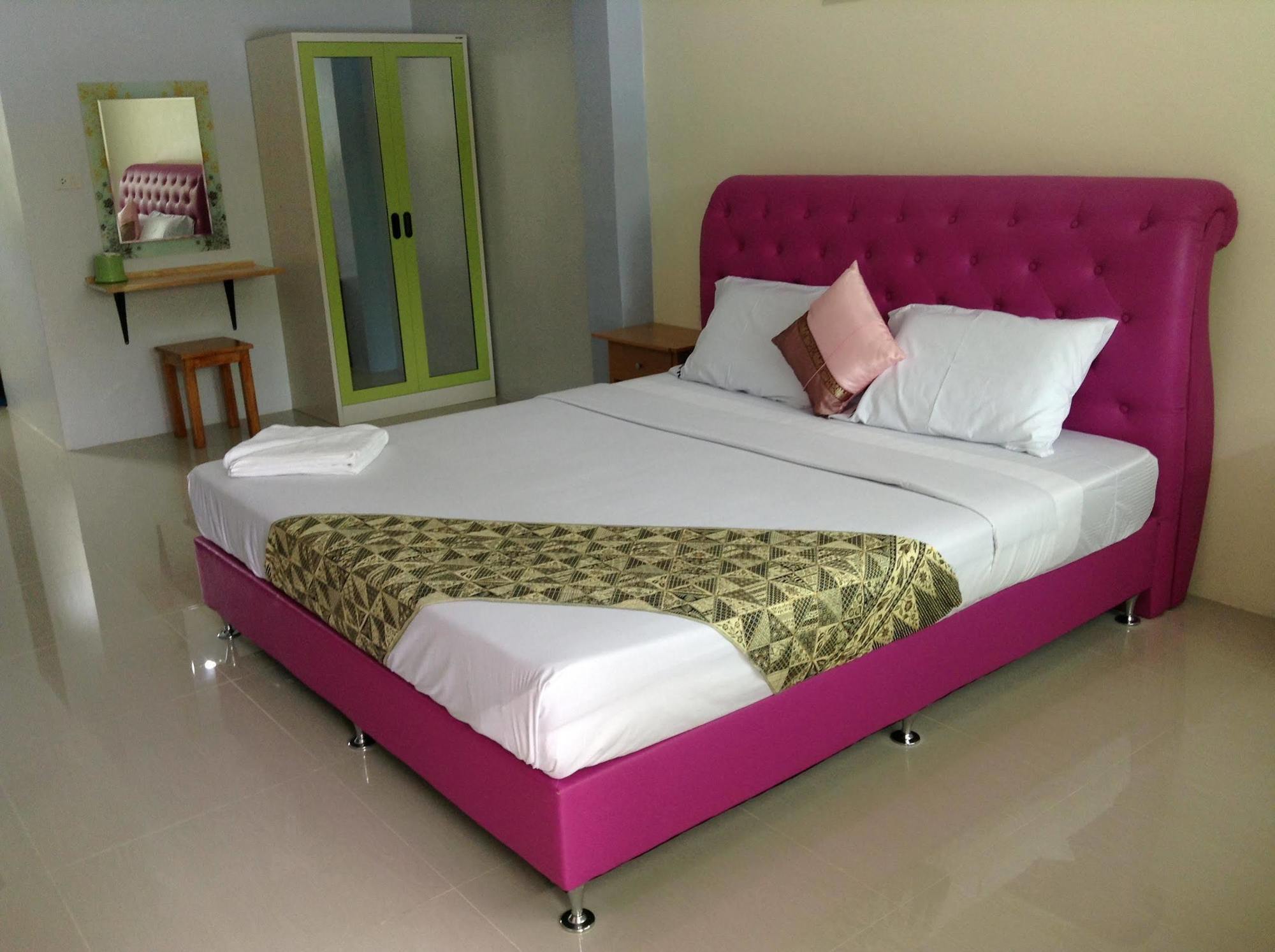 Nayai Resort Чалонг Екстериор снимка